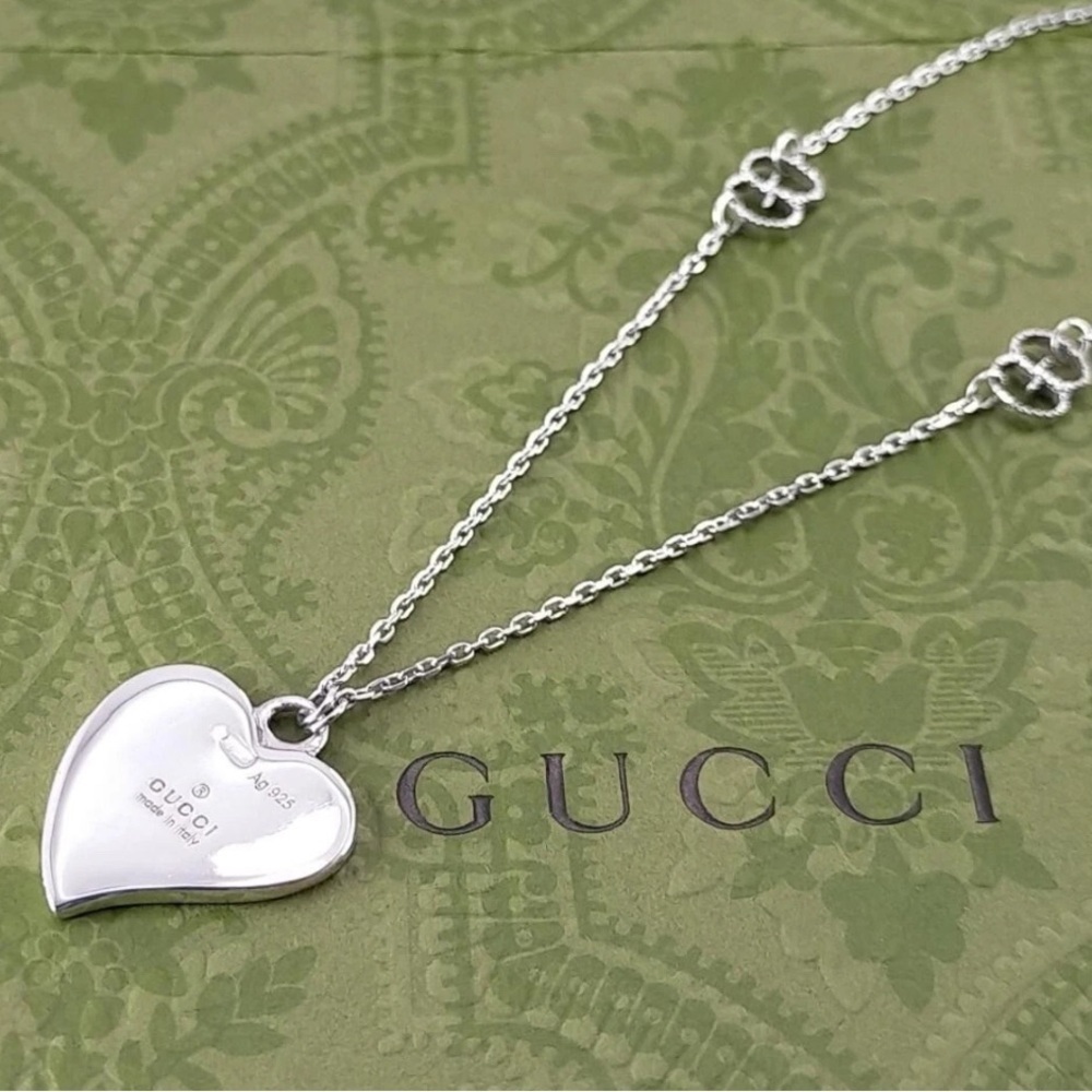 New Full Set Gucci Interlocking G Heart Necklace Silver Red Enamel Unisex - Picture 6 of 10